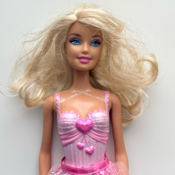 Barbie Other - Mattel 2011 Barbie Princess Fairytale Magic Doll